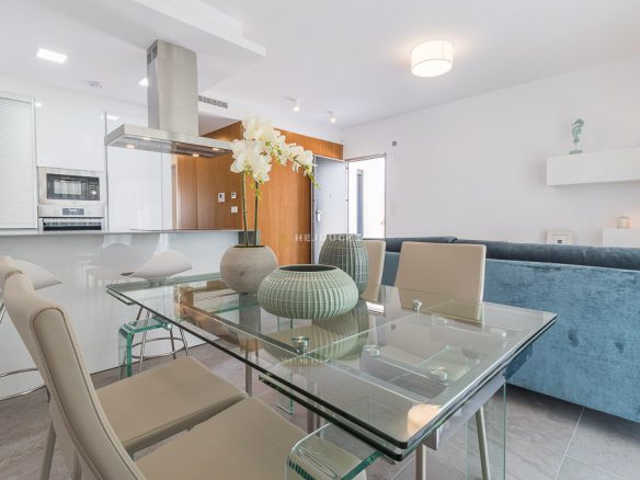 For sale nice bungalow in Los Balcones.