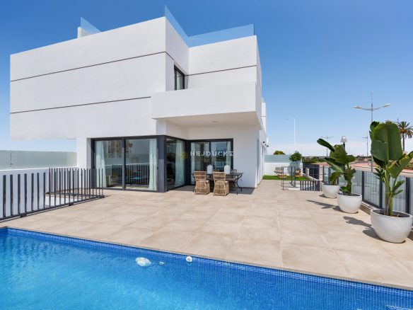 For sale last 4 villas in Dolores