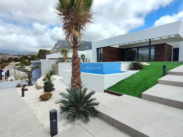 For sale nice new villa in Finestrat.