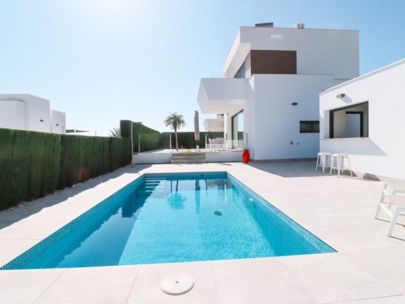 Beautiful villa for sale in Polop.
