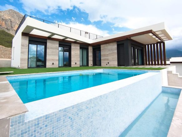 Villas in Polop Hills with panoramic views for sale.