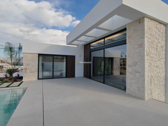 For sale beautiful villas in Rojales.