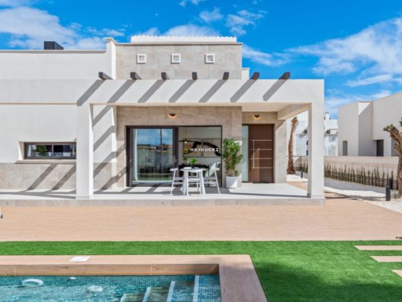 For sale beautiful villa in Ciudad Quesada.