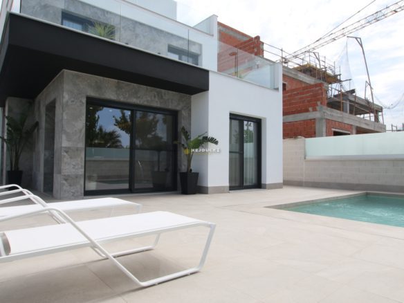 For sale new villas in Pilar de la Horadada.