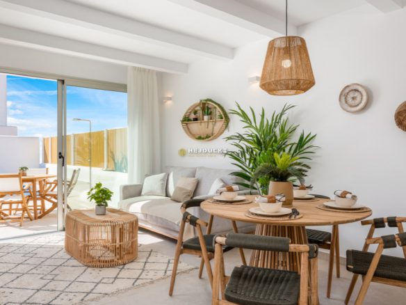 Modern villa in a perfect setting for sale in Los Alcázares.