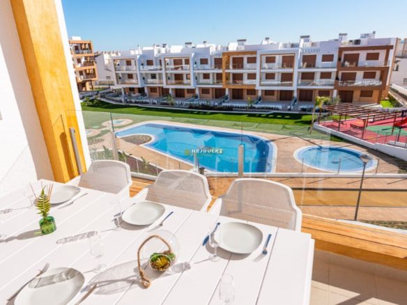 For sale nice apartment in Villamartin.