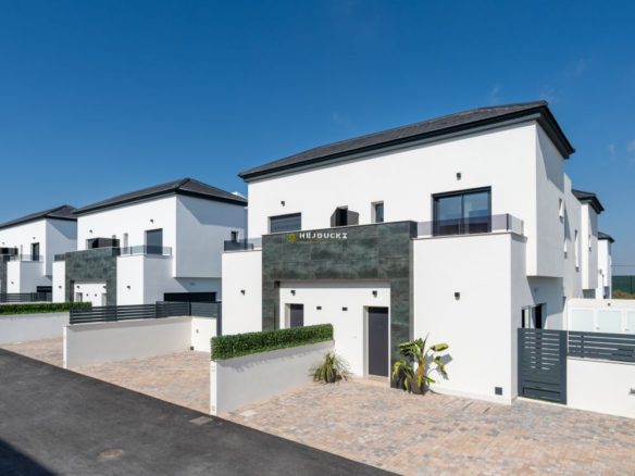 For sale semi detached villa in Gran Alacant.