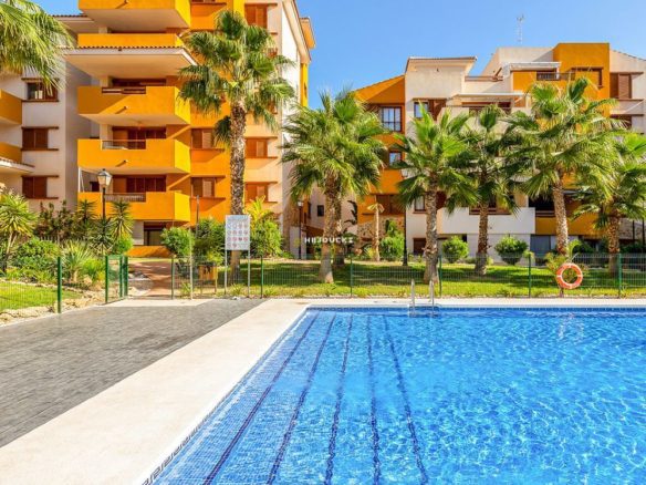 For sale apartment in Punta Prima.