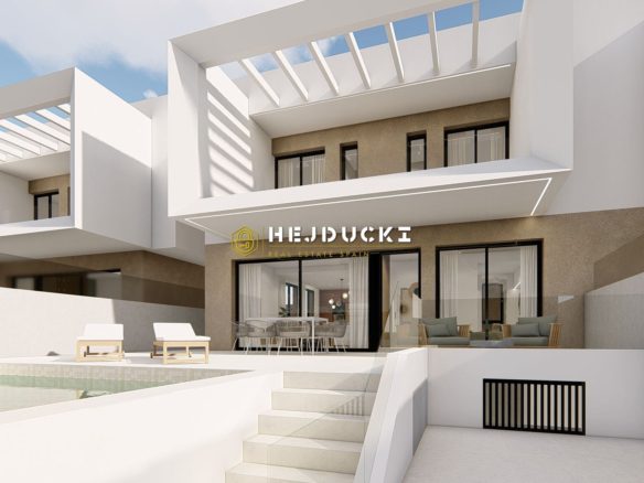 Beautiful villas for sale in Dolores.