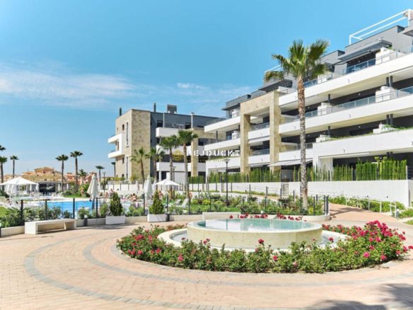 For sale apartment with tourist license on Playa Flamenca.