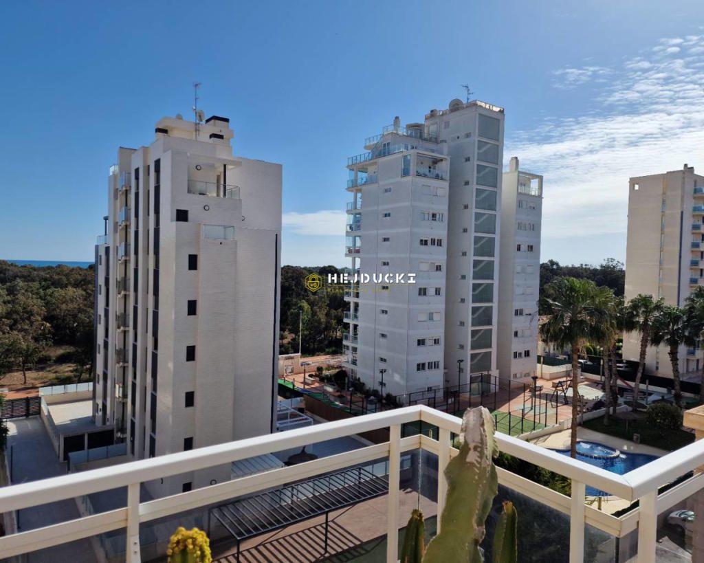 Apartament w Guardamar del Segura20 For sale apartment in Guardamar del Segura.