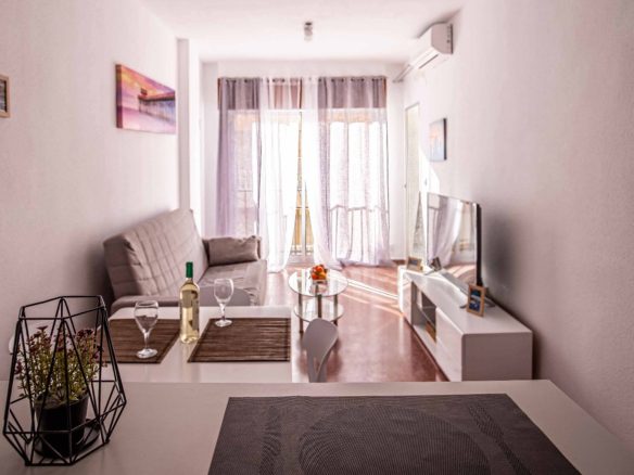 For sale, an apartment in Torrevieja, just 250 meters from the beach.