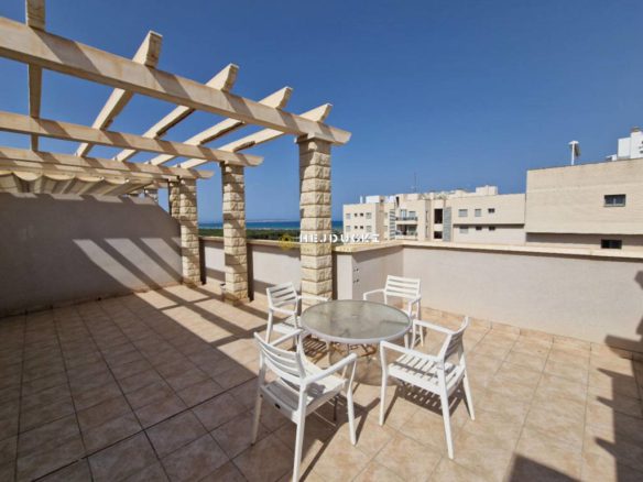For sale penthouse in Guardamar del Segura.