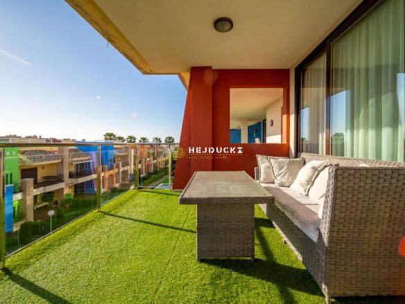 For sale apartment in Lomas de Cabo Roig.