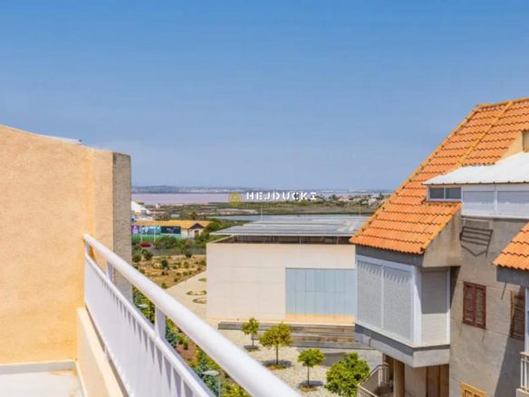 For sale penthouse in Torrevieja.