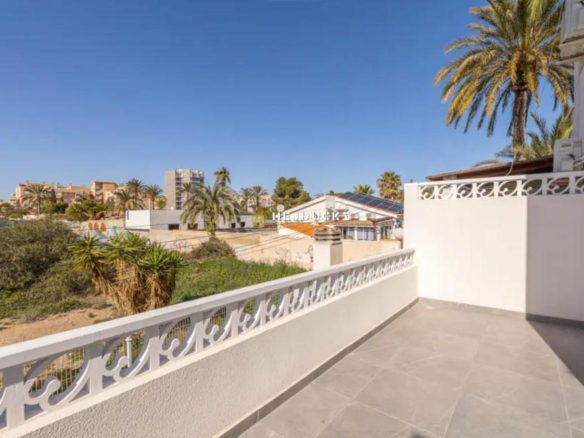 For sale townhouse in Torrevieja.