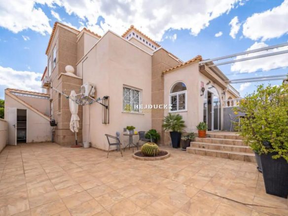 Quad House in Aguas Nuevas, Torrevieja.