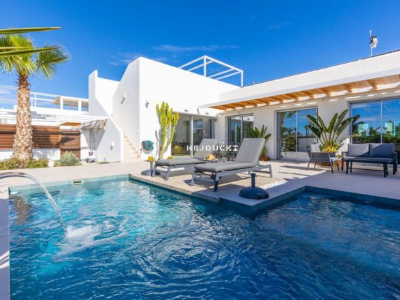 Fantastic Detached House for Sale in Los Montesinos A Dream Home for Permanent Living in Spain.