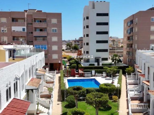 For sale townhouse in La Mata.