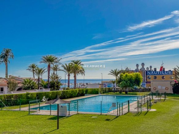 Apartment for sale in Punta Prima.
