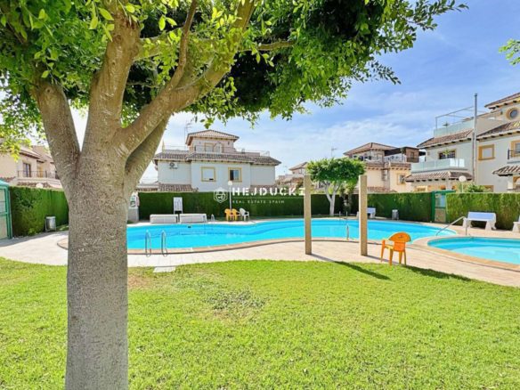 For Sale: Semi-Detached House in Popular Punta Prima.