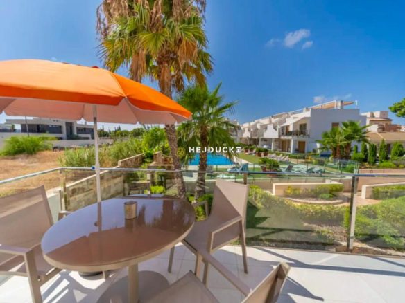 For sale upper bungalow in Pilar de la Horadada.