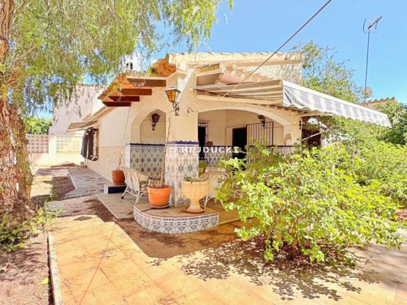 For sale a semi-detached house located in Punta Prima.
