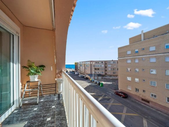 For sale top floor in La Mata.