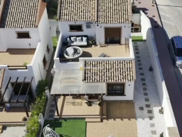 DOM W ROJALES (COSTA BLANCA) – GOTOWY DO ZAMIESZKANIA.