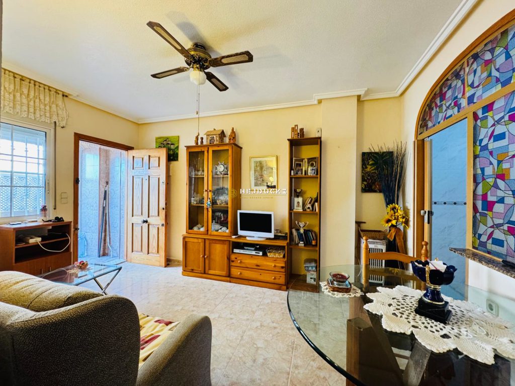 Na sprzedaż apartament w bliskiej odległości od plaży w La Mata.