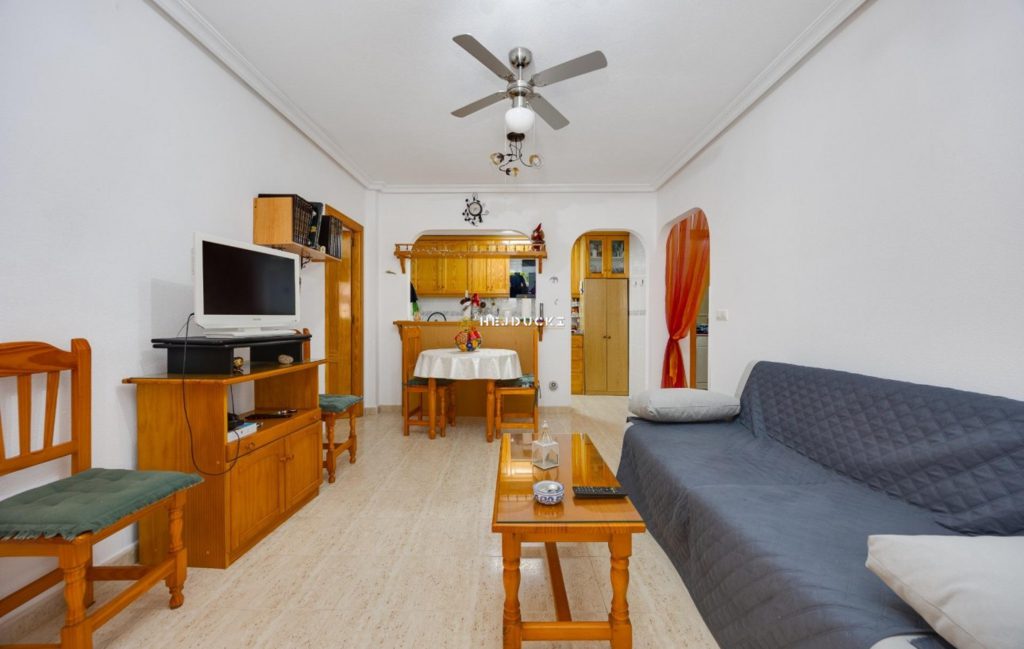 Na sprzedaż bungalow dolny w Zeniamar.