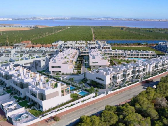 Nowoczesny kompleks mieszkaniowy w Los Balcones, Torrevieja.