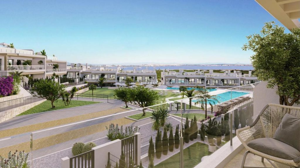 Nowoczesny kompleks mieszkaniowy w Los Balcones, Torrevieja.