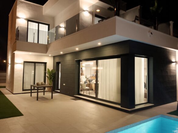 For sale new villas in Roda Golf.