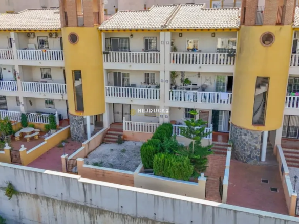 For sale two bedroom apartment inLomas de Cabo Roig.